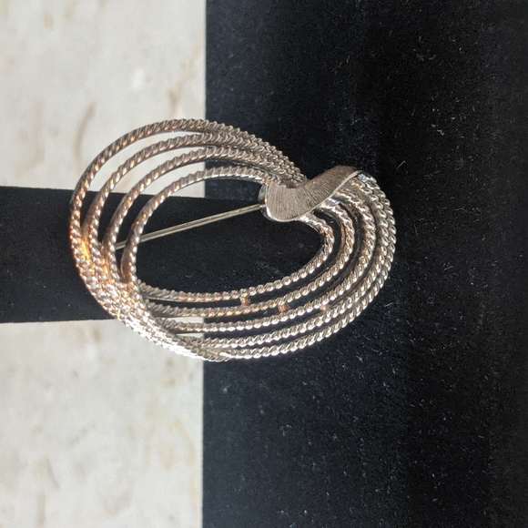 Monet Jewelry - Monet © Vintage Silver Unique Designed Unisex Brooch